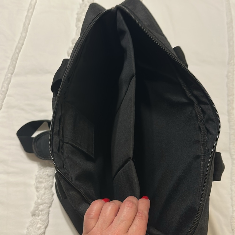 Voova laptop bag in black, EUC, measurements in pics. Front and back zip pocket - Picture 6 of 9